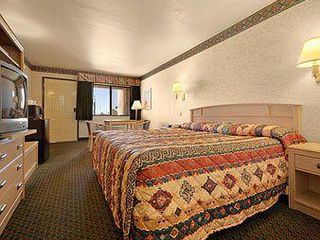 Hotel pic Days Inn by Wyndham Carlsbad