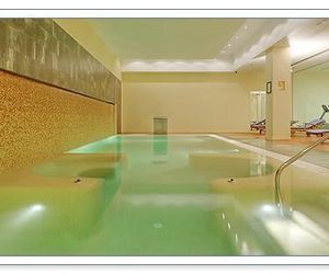 Luxury Apartment in Benatalaya Benahavis Spain