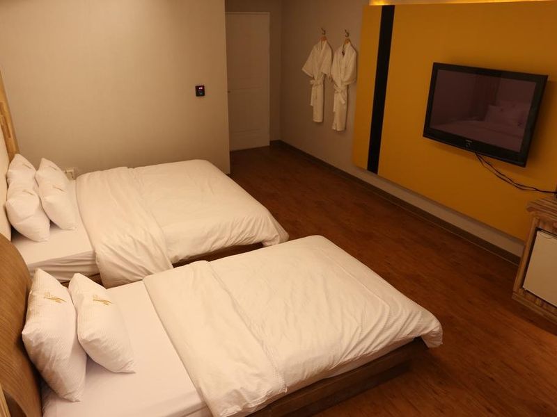 Hotel Photo 3
