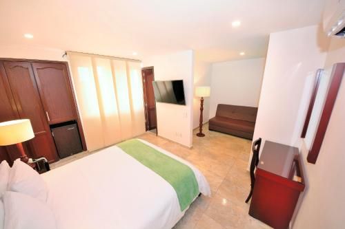 Hotel Photo 6