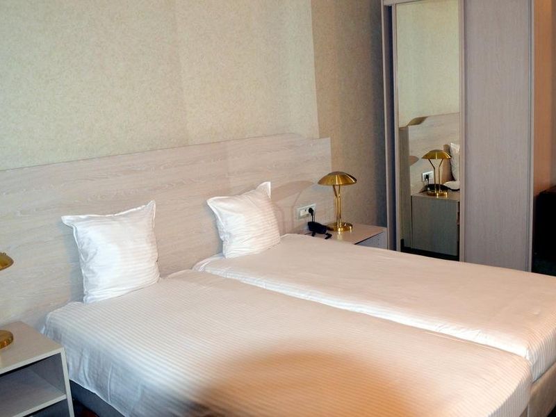 Hotel Photo 1
