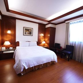 NearBy Hotel