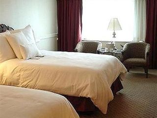 Фото отеля Holiday Inn Newport News - Hampton, an IHG Hotel