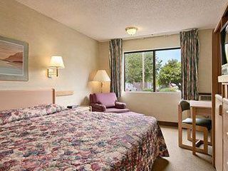 Hotel pic Evergreen Inn & Suites Portland Airport