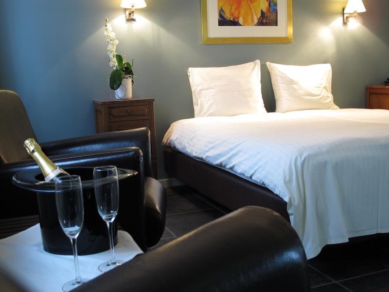 Hotel Photo 1