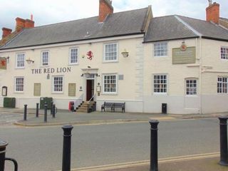 Фото отеля Red Lion Coaching Inn