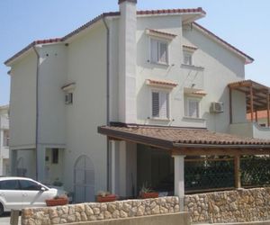 Apartments Luka 3 Baska Croatia