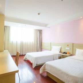 NearBy Hotel
