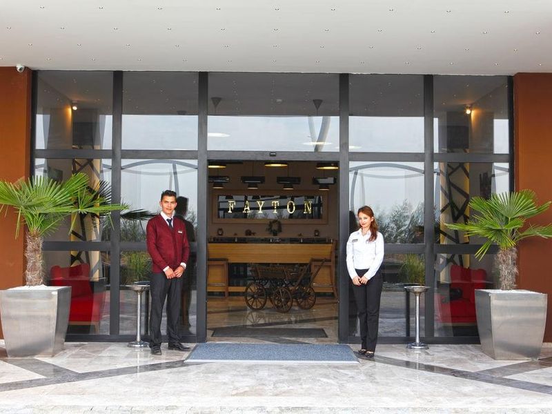 Hotel Photo 16
