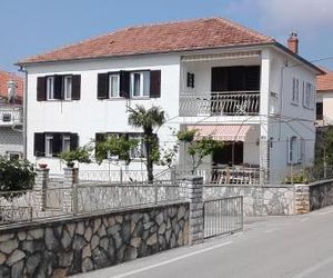 Apartment Haus Marika Ferienwohnung C Jezera Croatia