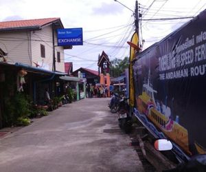 Baan Mook Anda Hostel Lanta Island Thailand