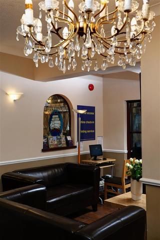 Hotel Photo 8