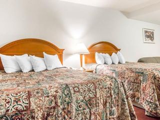 Hotel pic Rodeway Inn & Suites New Paltz- Hudson Valley