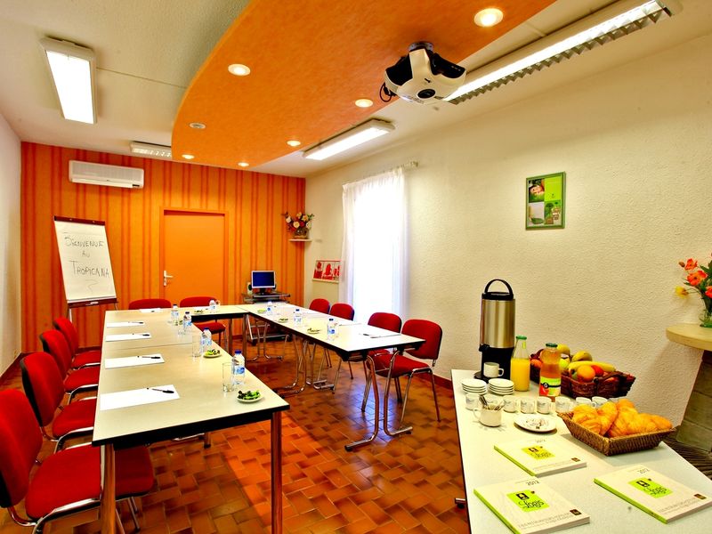 Hotel Photo 12