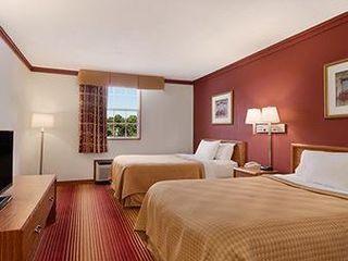 Hotel pic Days Inn by Wyndham Conneaut