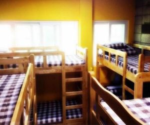 Popcorn Hostel Tongyeong Dongpirang chungmu South Korea