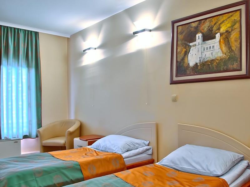 Hotel Photo 1