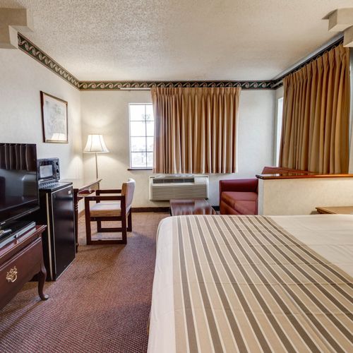 Photo of Econo Lodge Inn Suites