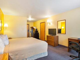 Фото отеля Rodeway Inn & Suites Blanding