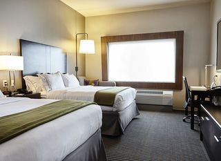 Фото отеля Holiday Inn Express & Suites Claremore, an IHG Hotel