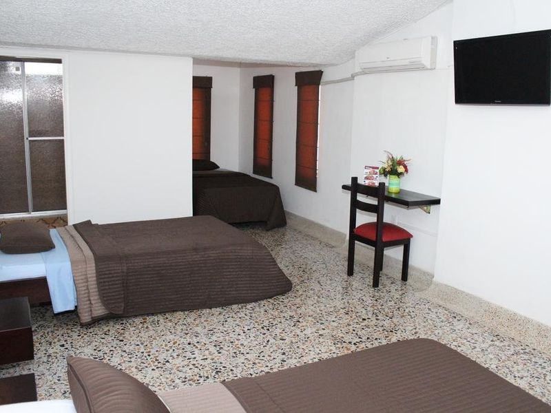 Hotel Photo 6