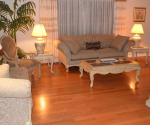 Four-Bedroom House near Universal Bay Hill United States