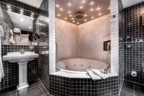 Hotel Photo 9
