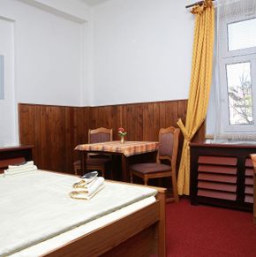 NearBy Hotel