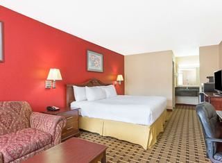 Фото отеля Americas Best Value Inn & Suites Sumter