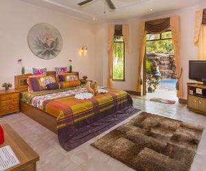 Relaxing Palm Pool Villa and Tropical Garden Ban Pong Thailand
