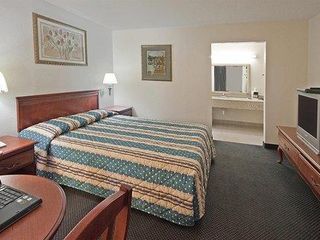 Фото отеля Quality Inn
