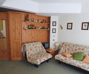 One-Bedroom Apartment Albarè 4 Mezzana Italy