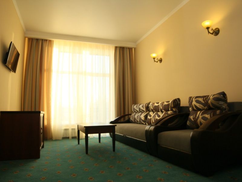 Hotel Photo 6