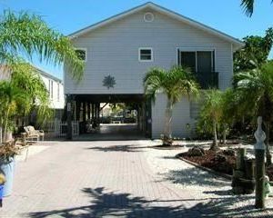 PELICANS NEST BY VACATION RENTAL PROS Fort Myers Beach United States