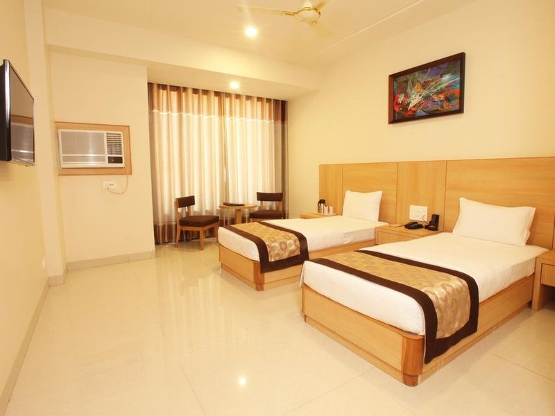 Hotel Photo 1