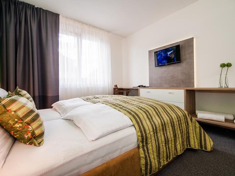 Hotel Photo 5