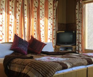 New Moon Guest House Leh India