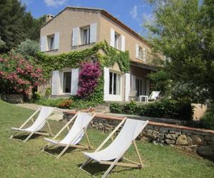 Family House In Sanary sur Mer, Nestled Between Olive Trees and With s Sanary-sur-Mer France