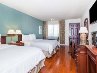 Hotel pic Days Inn & Suites by Wyndham Sunnyvale