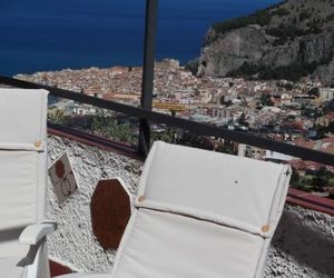 HomeRez  Apartment Via Pisciotto - Apartment La Mimosa Cefalu Italy