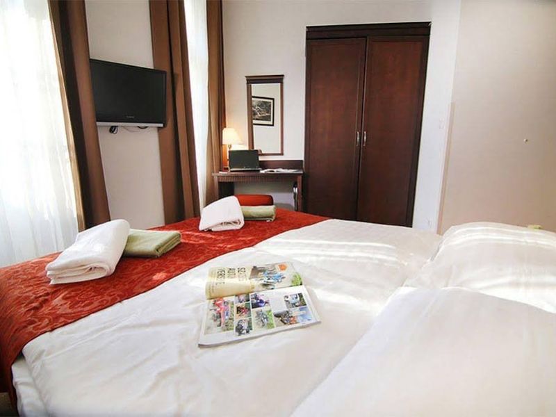 Hotel Photo 1