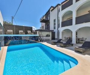 Apartment Kastel Gomilica 76 with Outdoor Swimmingpool Gomilica Croatia