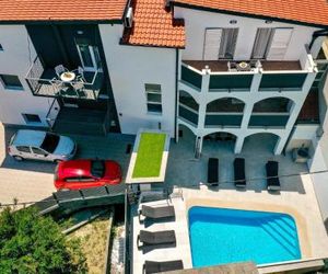 Apartment Kastel Gomilica 77 with Outdoor Swimmingpool Gomilica Croatia