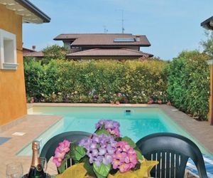 Holiday home Maneba del Garda 58 with Outdoor Swimmingpool Manerba del Garda Italy