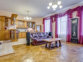 На Васильевском