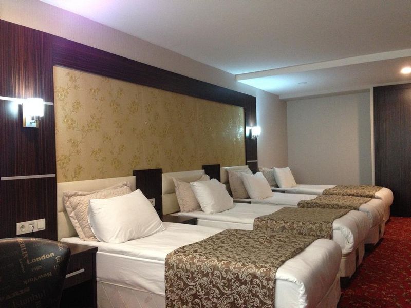 Hotel Photo 8
