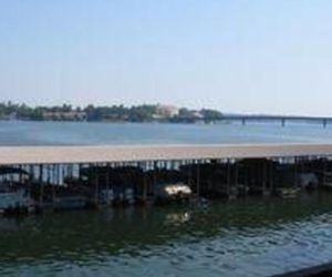 RedAwning South Shore M 4 Lake Hamilton United States