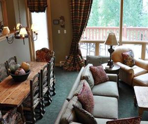 REDAWNING PRIMA COURT HOME WITH PRIVATE HOT TUB Vail United States