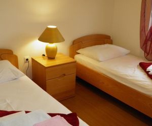 Apartment Velnic Zlatomir Baska Croatia