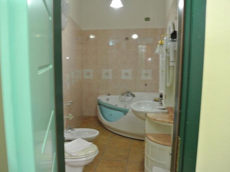 Hotel Photo 12